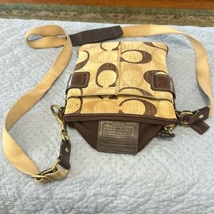 Coach No. A0882-41464 cross body bag